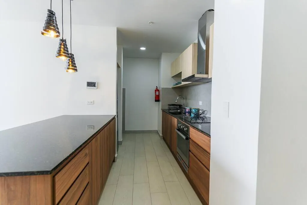 Apartamento Suite Lujosa Edificio One Piso 21 Quito- Ecuador