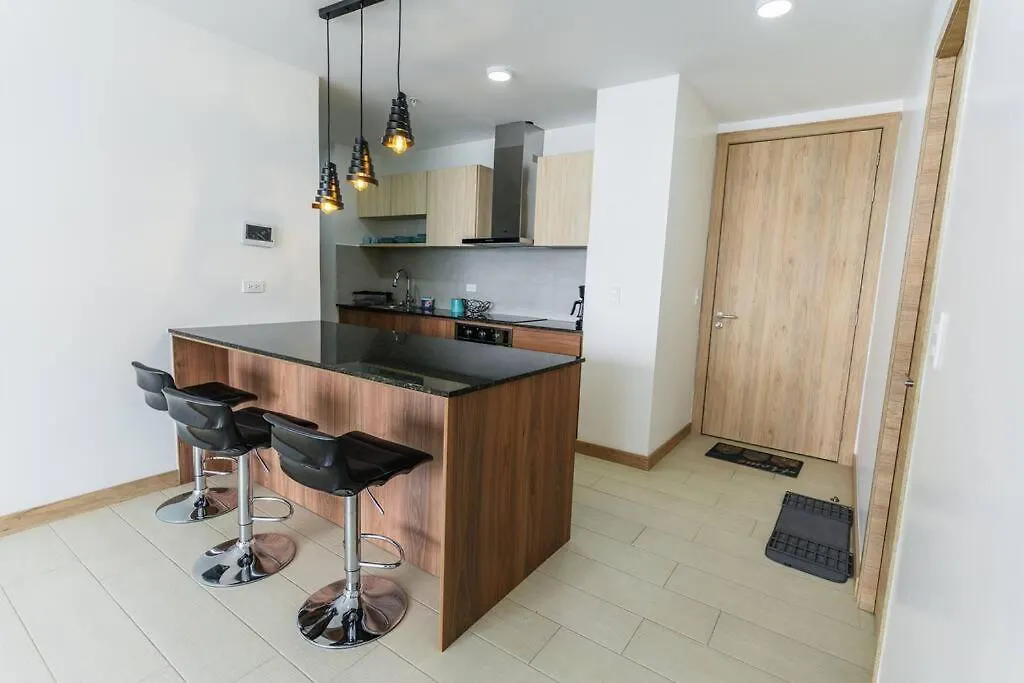 Suite Lujosa Edificio One Piso 21 Quito- Ecuador Apartment